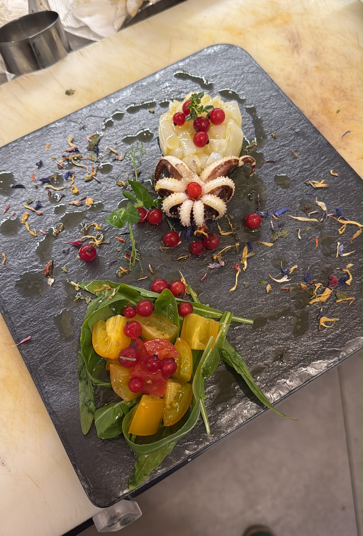 Piatti e atmosfera al ristorante a Locorotondo